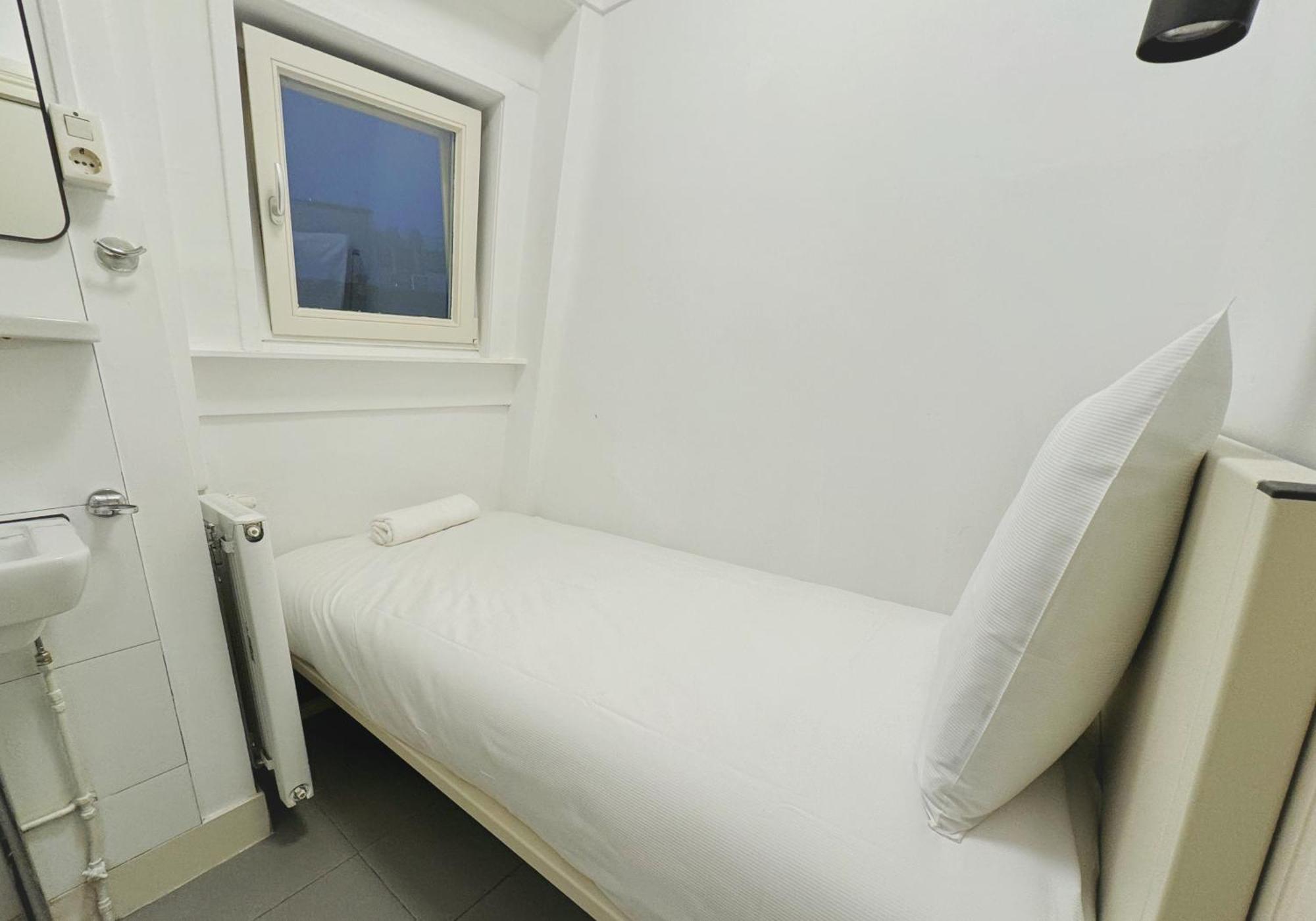 Cs Hotel Амстердам Екстериор снимка